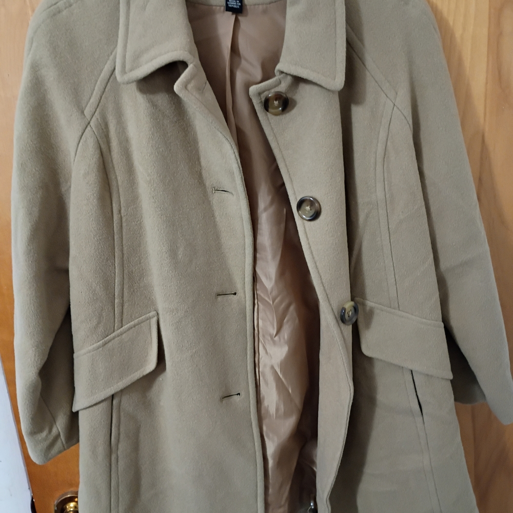 Women's Tan Coat